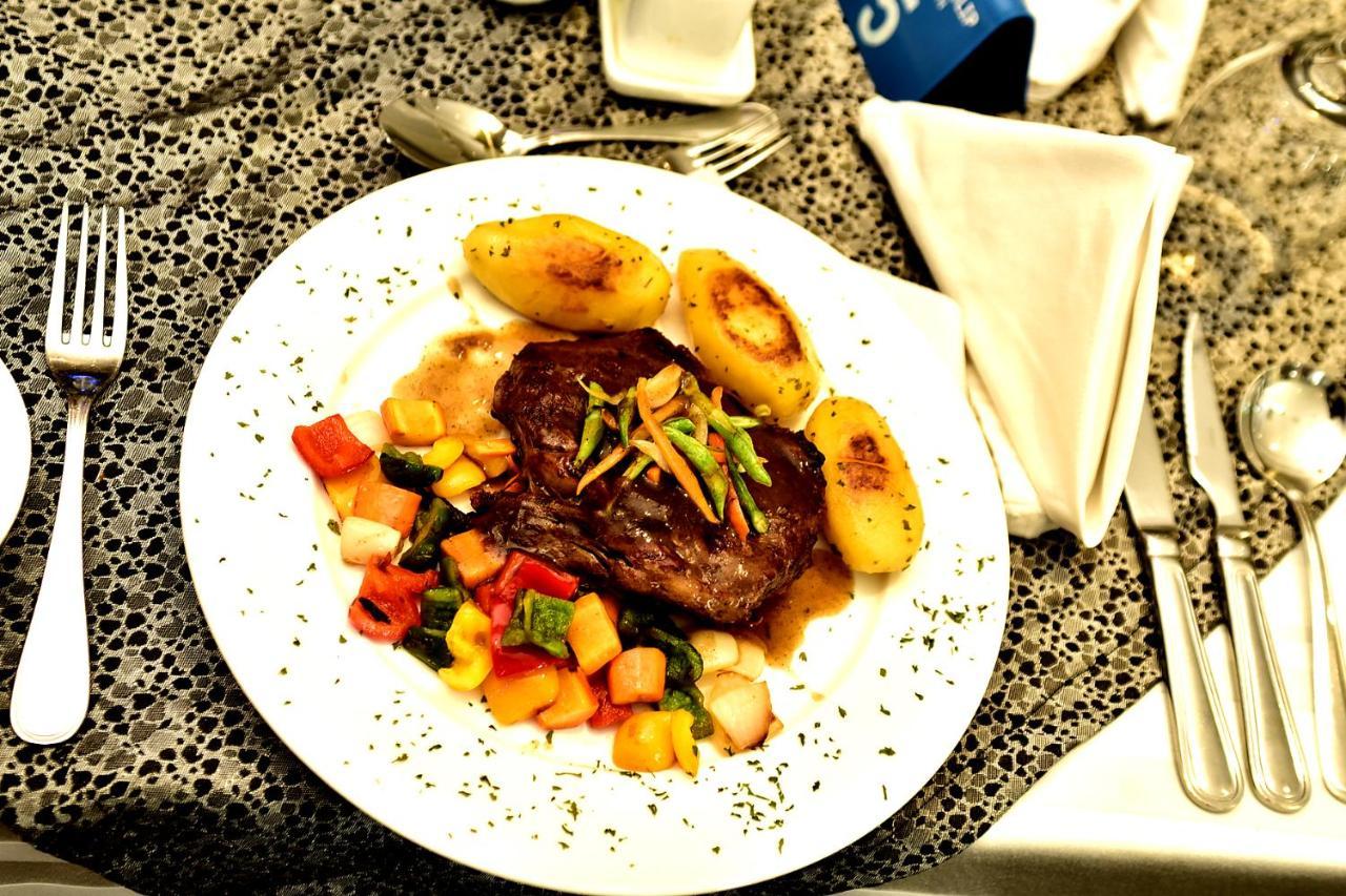 Golden Tulip Ibadan Hotel Ngoại thất bức ảnh