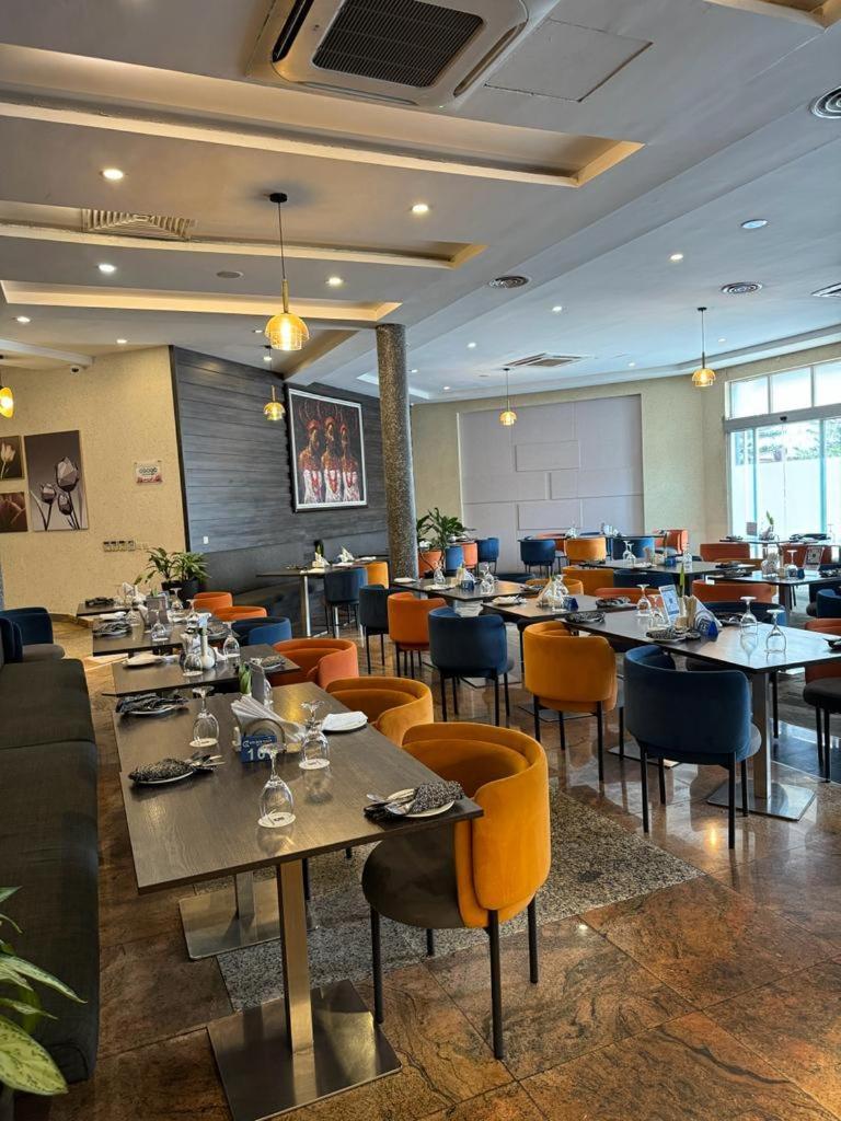 Golden Tulip Ibadan Hotel Ngoại thất bức ảnh