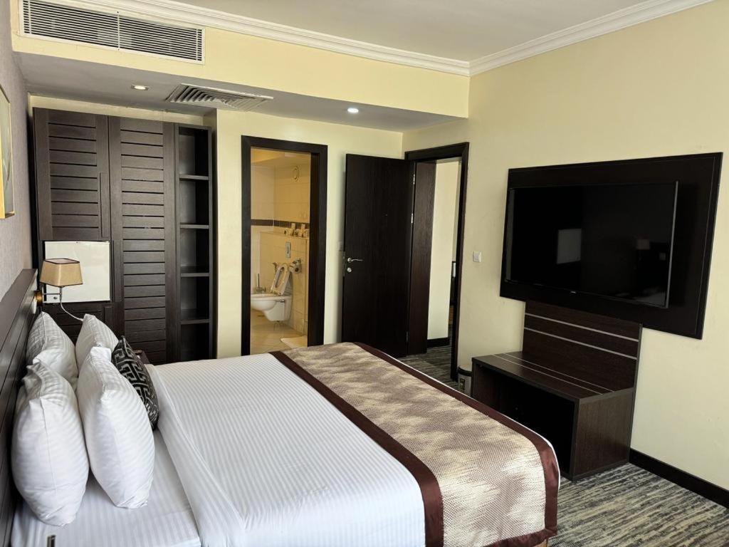 Golden Tulip Ibadan Hotel Ngoại thất bức ảnh