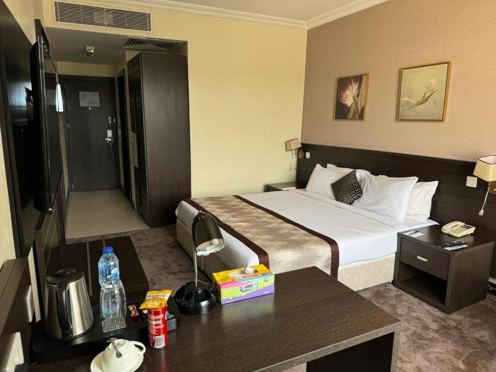 Golden Tulip Ibadan Hotel Ngoại thất bức ảnh