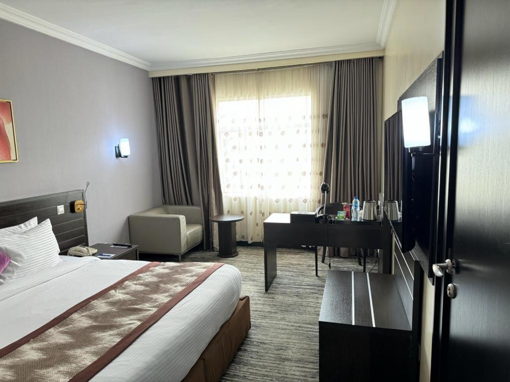 Golden Tulip Ibadan Hotel Ngoại thất bức ảnh