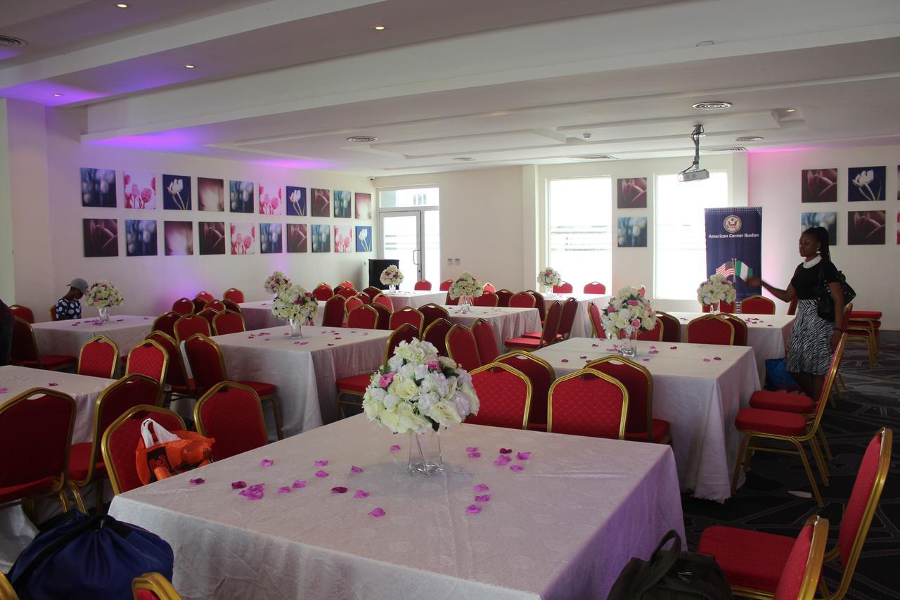 Golden Tulip Ibadan Hotel Ngoại thất bức ảnh