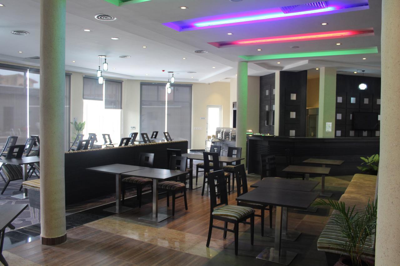 Golden Tulip Ibadan Hotel Ngoại thất bức ảnh