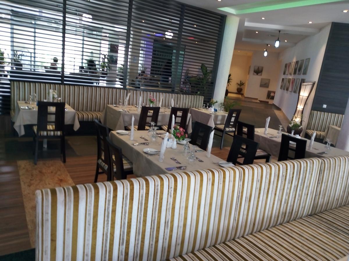 Golden Tulip Ibadan Hotel Ngoại thất bức ảnh